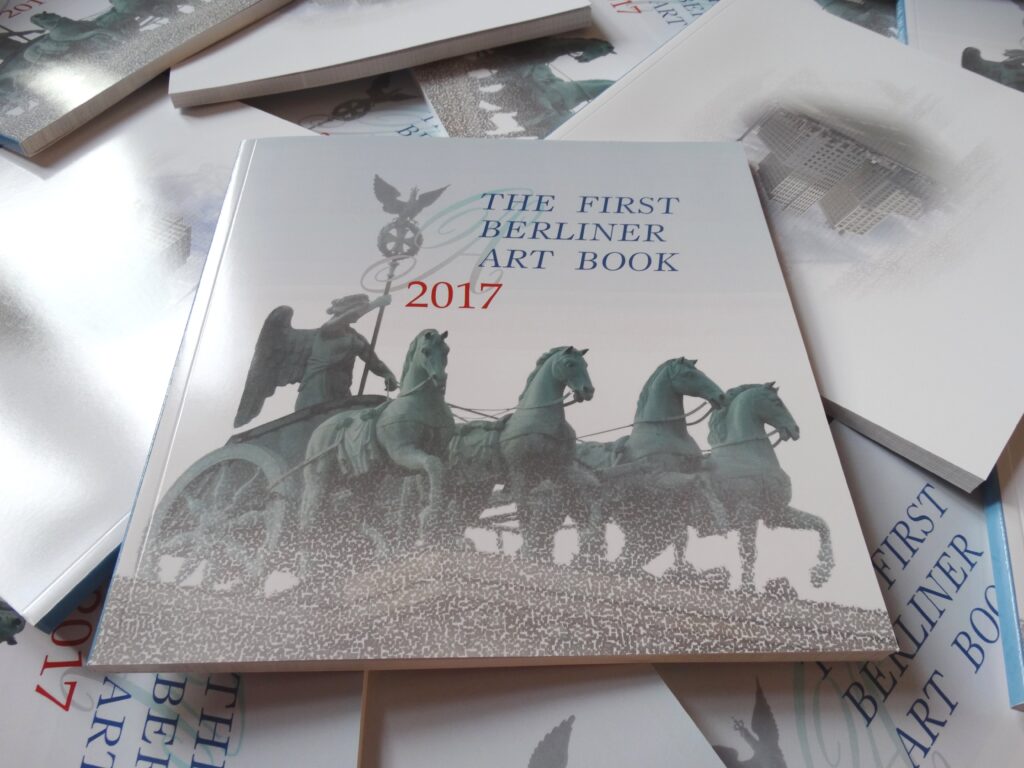 THE FIRST BERLINER ART BOOK 2017 -auslage